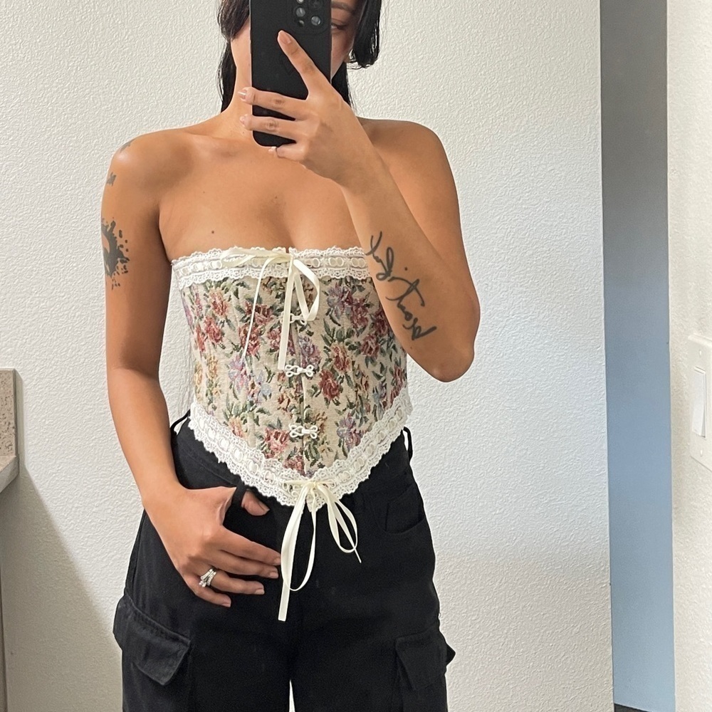 BIN#13 - Women’s Small Floral Print Tube Corset